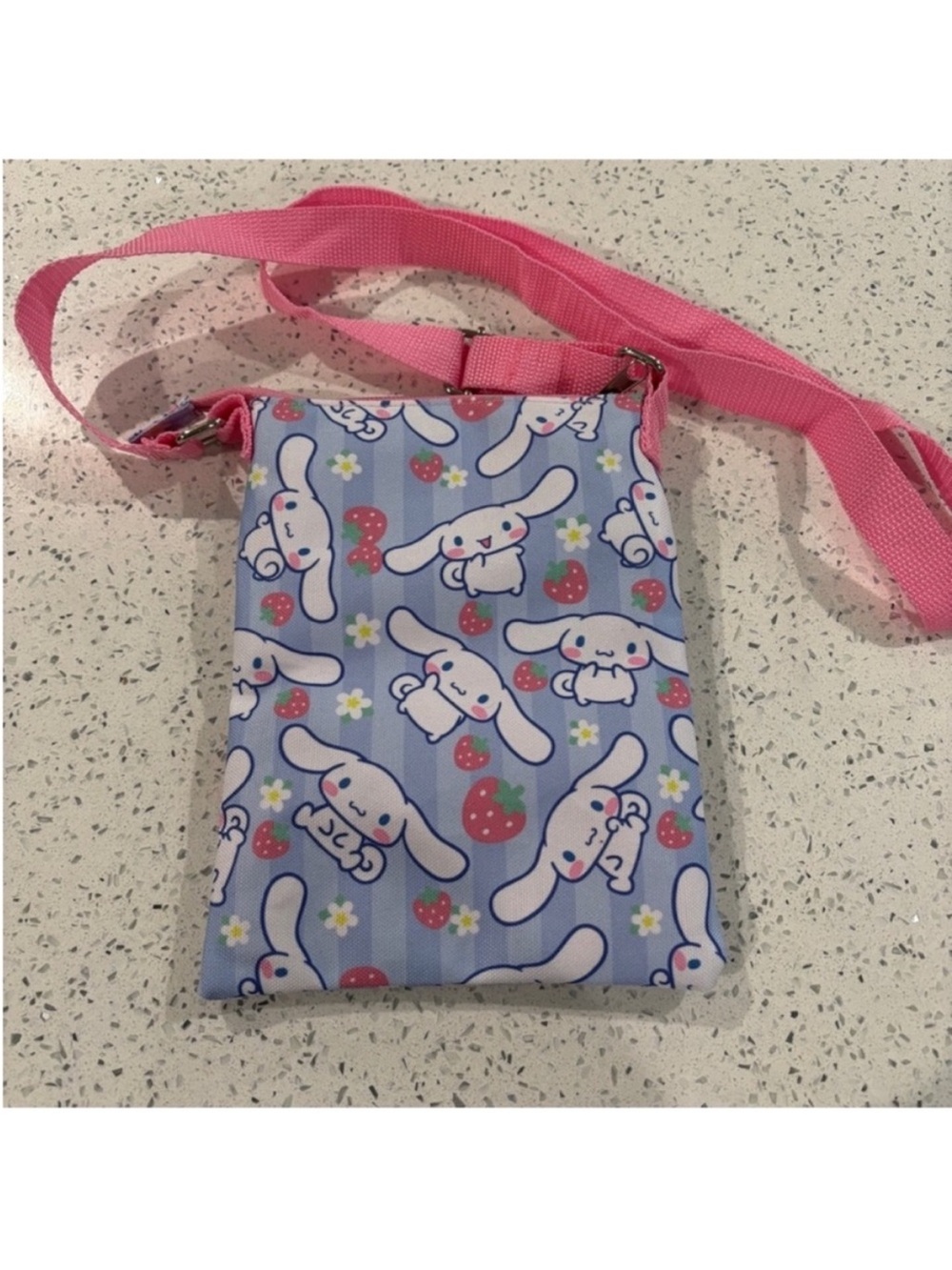 Sanrio Cinnamoroll Bioworld Hot Topic Crossbody - Picture 4 of 8